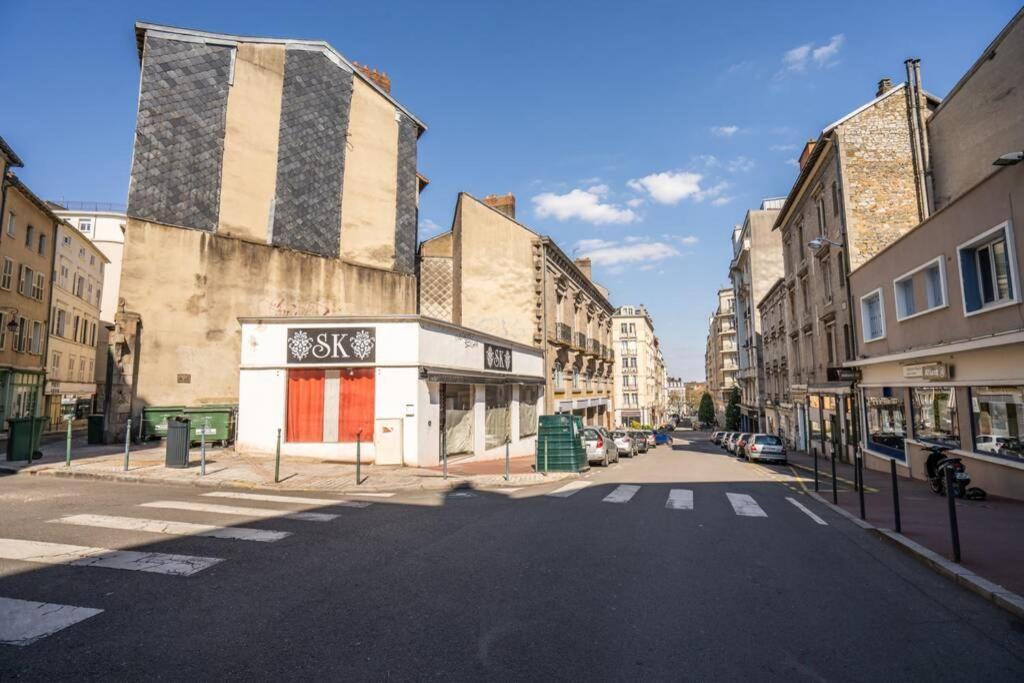 La Veilleuse - Appartement Au Coeur Du Centre Ville Limoges Eksteriør billede